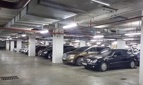 Dan pho co Ha Noi gui o to o bai "dat vang" 180 trieu dong/nam