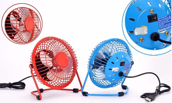 Cùng với đó, nhiều sản phẩm khác như quạt mini USB, máy xông lạnh, xịt khoáng mini cũng được rao bán. Ảnh: Vietnamnet.