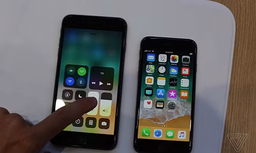 Soc: Vua len ke, iPhone 8/8Plus da dinh loi