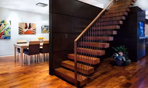 Cầu thang gỗ phong cách hiện đại. Ảnh: Bannhabinhduong.