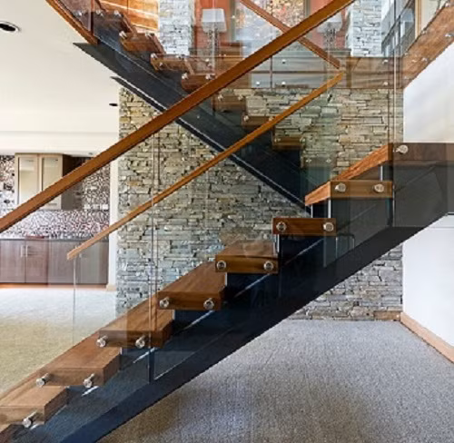 Cầu thang hình xương cá lạ mắt. Ảnh: Cauthangcamxe.