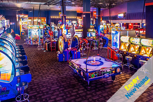Hơn một nửa doanh thu đến từ games, Dave &amp; Buster's trở thành chuỗi nhà hàng có doanh thu lớn ngoài thực phẩm. Ảnh: EnjoyNewYears.