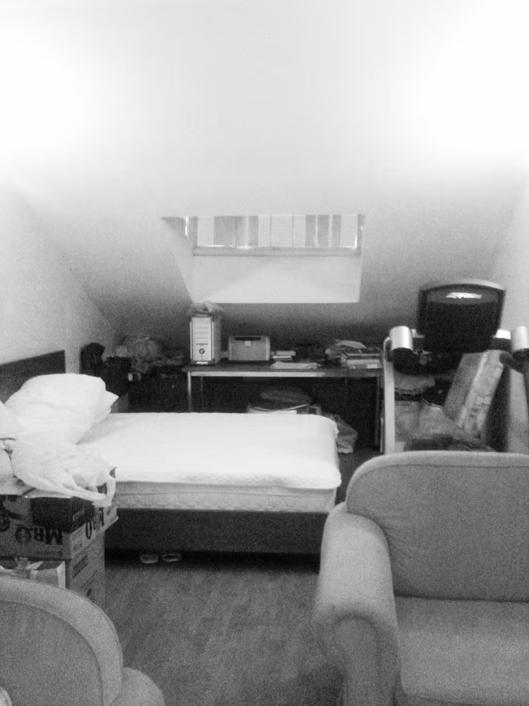 Gia chủ muốn cải tạo nơi đây thành căn hộ gác mái cho con trai trưởng thành.