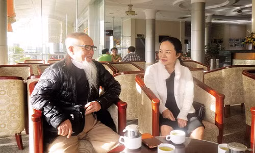 Bo nua ty ruoc sam Ngoc Linh gia: Dai gia an qua dang