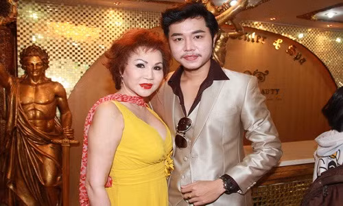 Sau khi thành danh ở Mỹ, Yvonne Thúy Hoàng về Việt Nam mở rộng việc kinh doanh. Ảnh: Dân Việt.