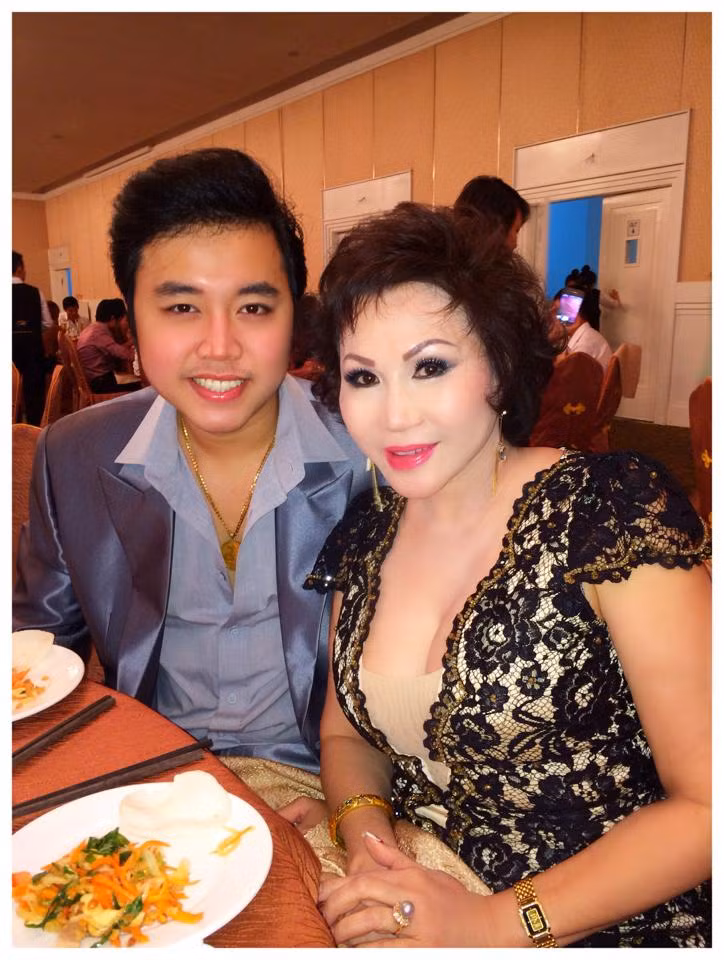 "Bo gia" Vu Hoang Viet vua chia tay giau khung co nao?