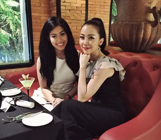 Thảo Tiên thường xuyên được gặp gỡ người nổi tiếng trong các sự kiện mà cô tham gia.