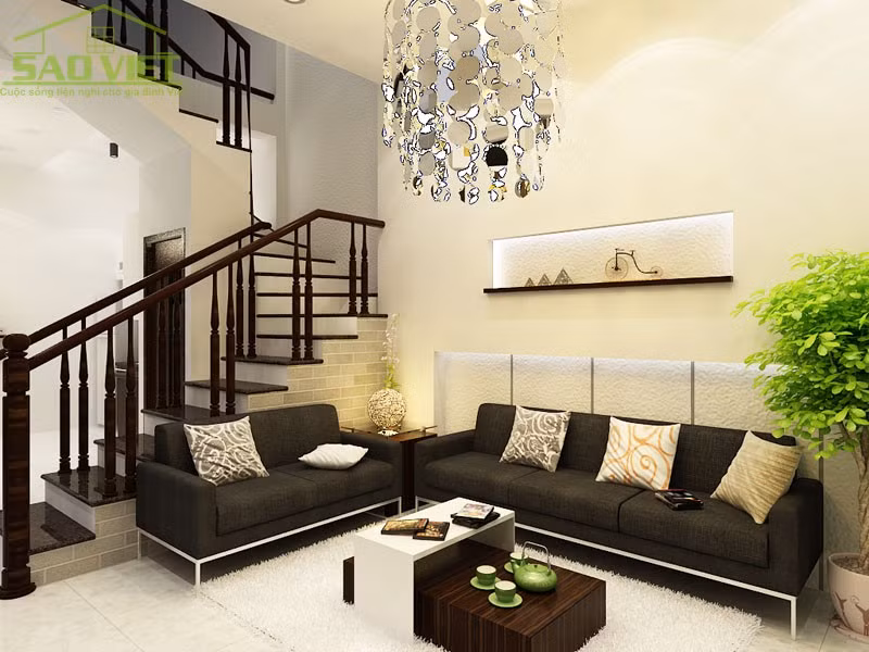 Phòng khách thoáng đãng với cây xanh. Ảnh: Land24.