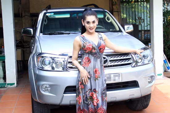 Đây là chiếc xe gia đình cô thường dùng để đi lại.