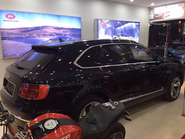 Rất may mắn khi lĩnh vực kinh doanh mà gia đình giao cho lại đúng với niềm đam mê nên bản thân tôi càng có nhiều cơ hội để cống hiến, để rồi sở hữu những con xe như hiện tại - Tùng chia sẻ.