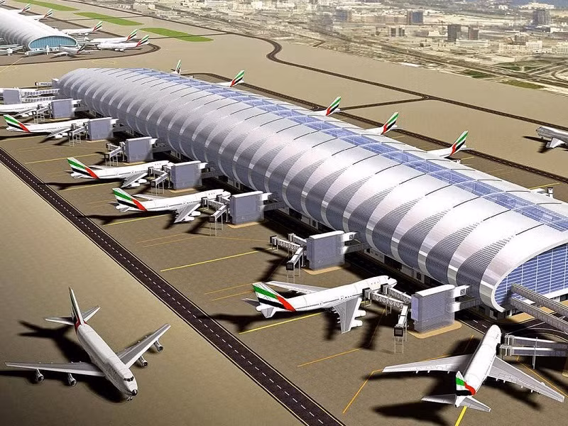Máy bay được xếp chỗ ngay ngắn tại cửa ra. Ảnh: Dubai Airport.