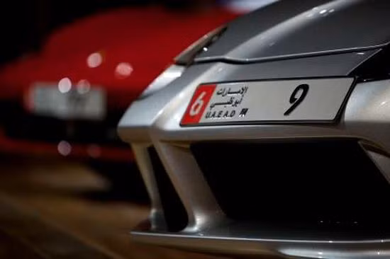 Một doanh nhân Abu Dhabi đấu giá thành công biển số 9 với 4,19 triệu USD. Số 9 được coi như biểu trưng của quyền uy và sức mạnh. Ảnh: Bornrich.