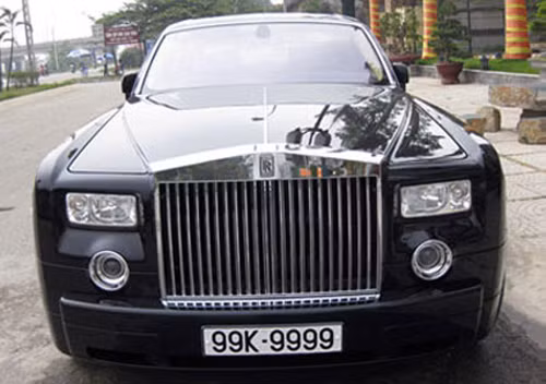 Biển tứ quý 9999 rất được ưa chuộng và có giá cực cao bởi mang ý nghĩa trường thọ và may mắn. Biển tứ quý 9 cũng ra số cuối đuôi là 6 (lộc) là điều mọi người mong muốn. Ảnh: Tieudungplus.