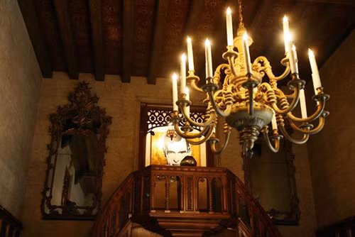 Nội thất bằng gỗ sang trọng. Ảnh: Getty.