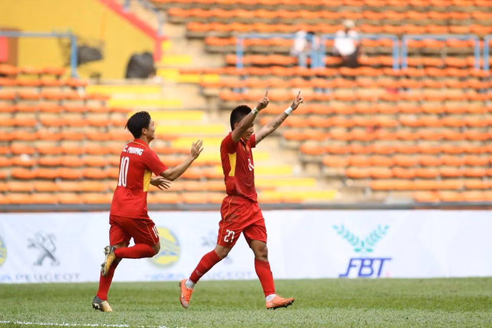 Cong Phuong ruc sang, U22 Viet Nam de bep U22 Campuchia-Hinh-3