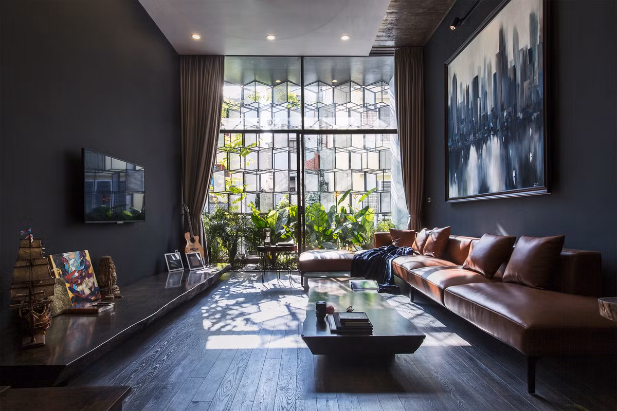 Nhờ cách thiết kế độc đáo này mà không gian nhà luôn ngập ánh nắng tự nhiên.