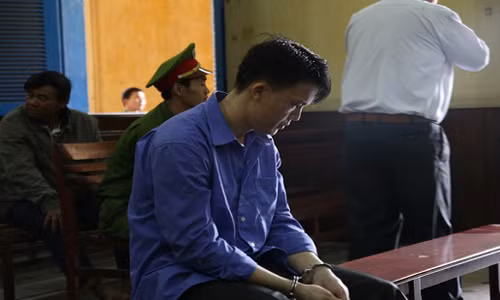 Ghen tuong, chan duong dam chet tinh dich