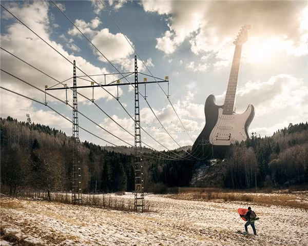Guitar điện khổng lồ. Ảnh: Erik Johansson.