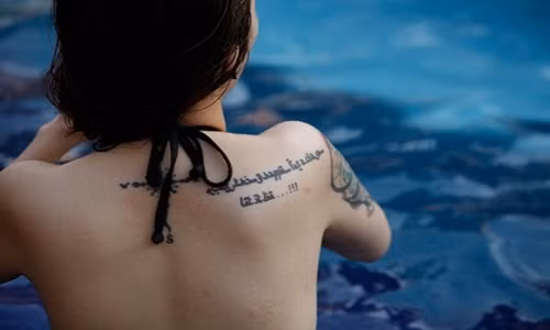 Sap lam dam cuoi, phat hien nguoi yeu co hinh xam nen tu hon