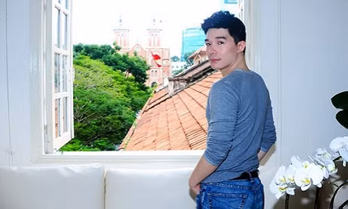 Căn hộ có view nhìn thẳng ra hướng chính diện của Nhà thờ Đức Bà.