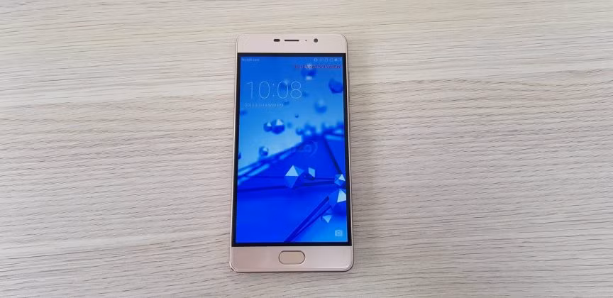 Nhiều khả năng máy sẽ được trang bị màn hình kích thước 5 inch. Ảnh: Tapchicongnghe.