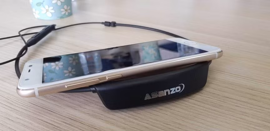Việc Asanzo tham gia vào thị trường di động sẽ mang đến cho người tiêu dùng trong nước thêm một lựa chọn mới cho các mẫu smartphone mang thương hiệu Việt bênh cạnh BPhone của Bkav hay Mobiistar. Ảnh: Tapchicongnghe.