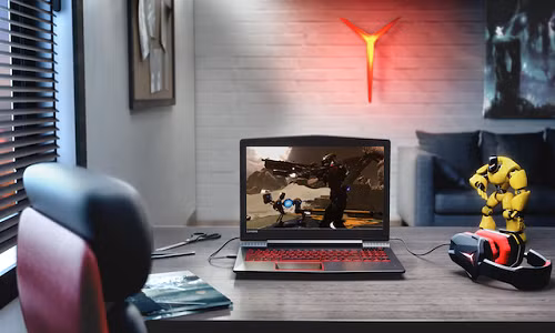 Góp mặt tại triển lãm công nghệ CES 2017, Lenovo giới thiệu hai laptop Legion Y720 và Legion Y520. Cả hai đều sở hữu màn hình 15.6 inch, trang bị chip thế hệ thứ 7. Ảnh: Ubergizmo.