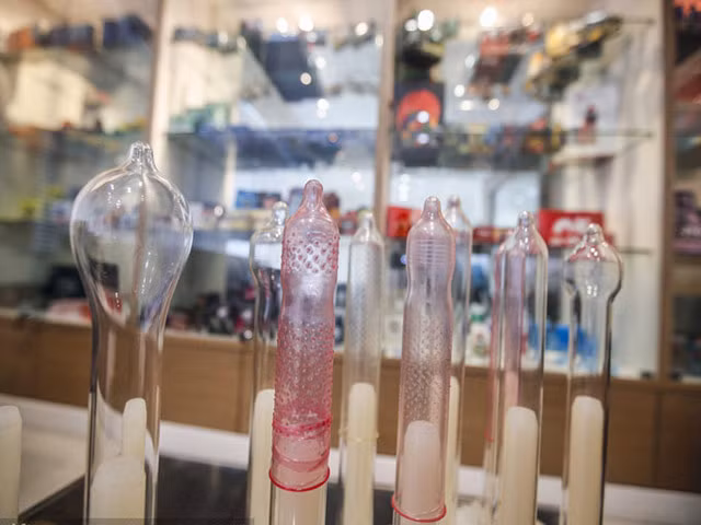 Bi mat cua de che san xuat bao cao su "khung" nhat the gioi-Hinh-5