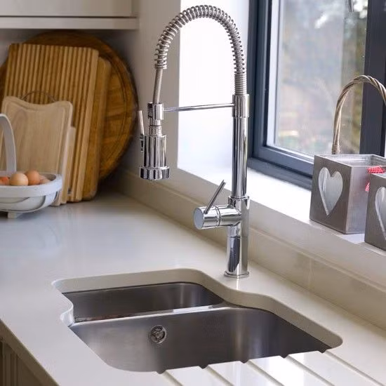 Một chiếc vòi nước khác cũng đủ khiến phòng bếp trở nên mới lạ. Ảnh: Printest.