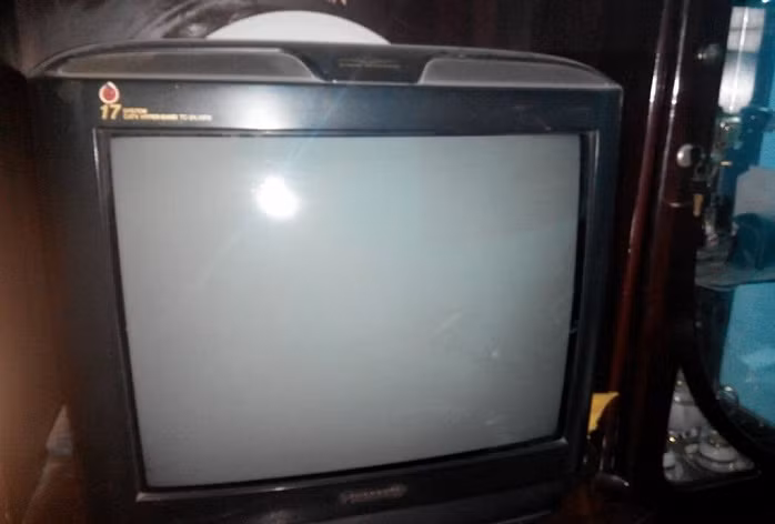  Ti vi cổ Panasonic 21 inch. Ảnh: 5giay.