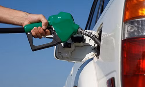 Chieu nay, gia xang se giam?