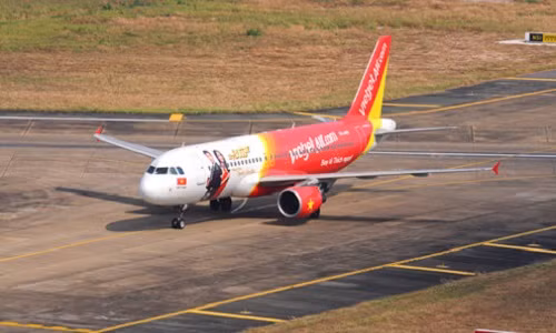 Chi tien tan sam may bay, hang khong Viet van chu yeu di thue