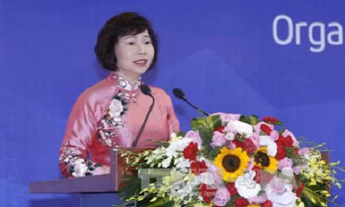 Ba Ho Thi Kim Thoa nghi huu tu ngay 1/9