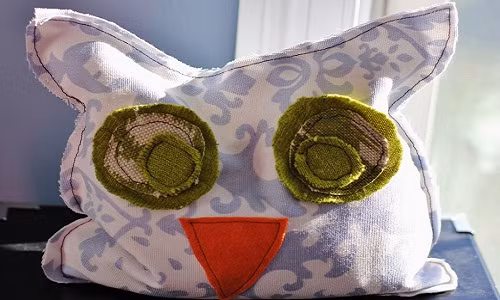 Quà Valentine độc đáo hình cú mèo tặng người thương. Ảnh: Sendo.