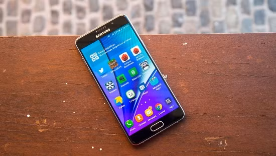 Hiệu năng: Samsung trang bị cho Samsung Galaxy A5 (2016) và J7 Pro bộ vi xử lý.