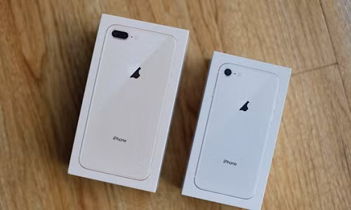 Mặc dù 22/9 iPhone 8 mới chính thức mở bán trên toàn cầu nhưng máy xách tay đã bắt đầu về nước.