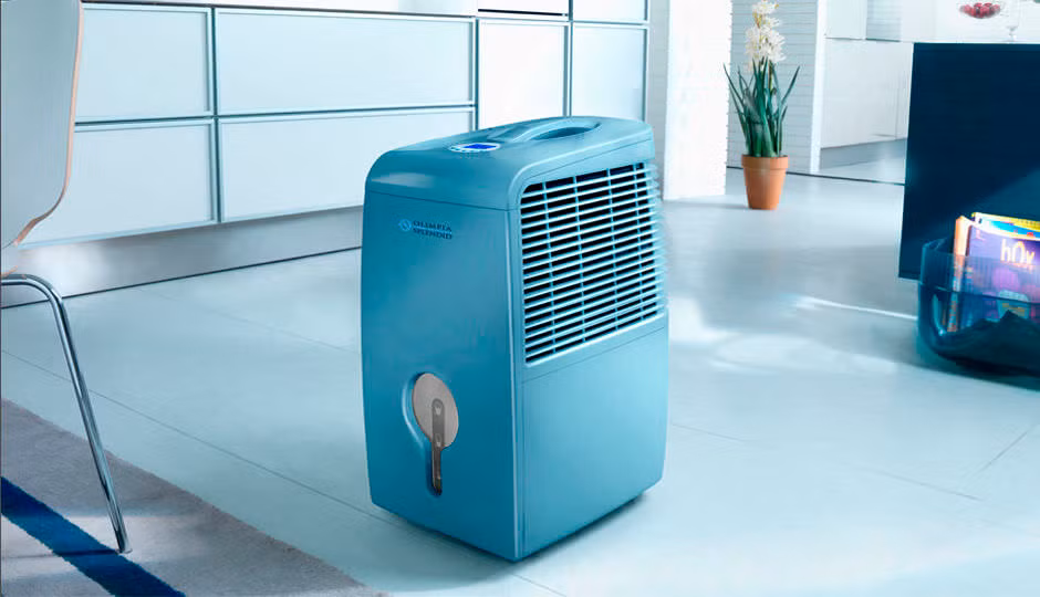 Hiện nay, trên thị trường xuất hiện khá nhiều máy hút ẩm. Mặc dù có giá khá cao nhưng máy hút ẩm giúp ngôi nhà khô thoáng nhanh nhất. Ảnh: Aer Tech.