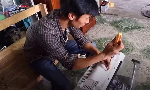 Anh chi tiet ben trong dieu hoa mini 2 chieu gia 550.000 dong