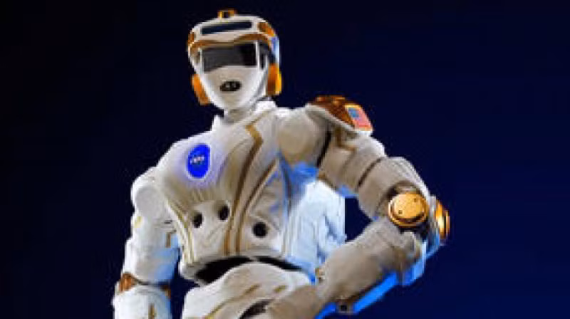 Robot cứu hộ có tên Valkyrie được thiết kế giống nhân vật người sắt trên màn ảnh. Nó hỗ trợ giúp người bị nạn khi xảy ra thảm họa thiên tai hoặc sự cố bất ngờ. Ảnh: Deccan Chronicle.