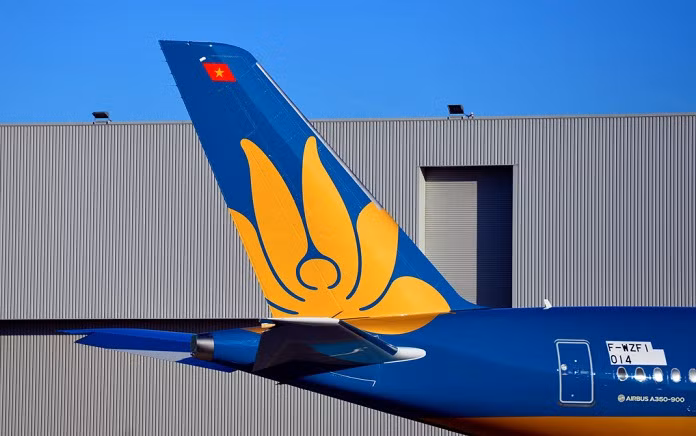 Phía đuôi máy bay có một không gian nhỏ đủ để làm chỗ nghỉ ngơi cho 6 tiếp viên hàng không trong những chuyến bay xa. Ảnh: Zing.