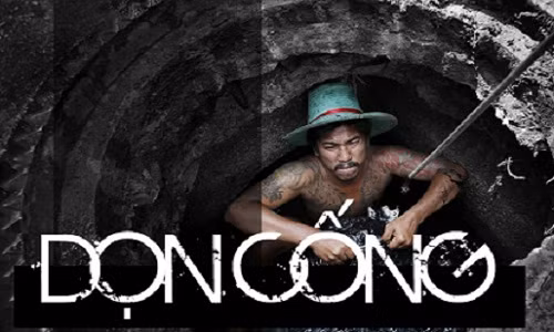 Theo Daily Mail, dọn cống được xếp vào những nghề đáng sợ trên thế giới. Không thiết bị bảo hộ, bất chấp mùi hôi và chất bẩn, thậm chí độc hại, những công nhân dọn cống hàng ngày vẫn mưu sinh trên khắp các con đường để hạn chế tình trạng ngập lụt trong thành phố.