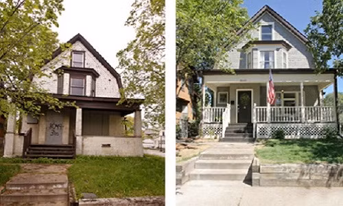 Sơn lại nhà, thay hệ thống cửa và xây thêm hàng rào phía trước cũng là cách cải tạo nhà cũ đơn giản, ít tốn kém. Ảnh: NOLA.