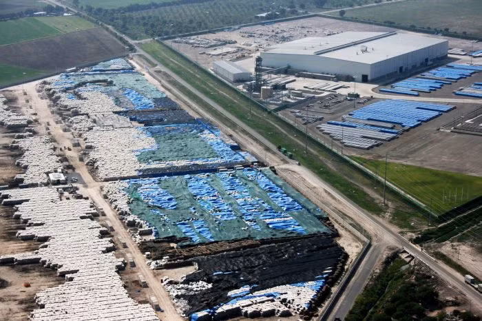 Thông qua kiểm tra, cơ quan chức năng sẽ xác minh thông tin về vận chuyển nhôm có nguồn gốc Trung Quốc vào Việt Nam. Ảnh: Baotreonline.