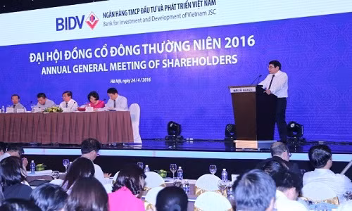 Hang loat ngan hang thay doi sep tu thang 4-Hinh-2