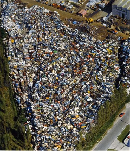 Nghĩa trang xe hơi tại thành phố Perth, Australia. Ảnh: Shift.