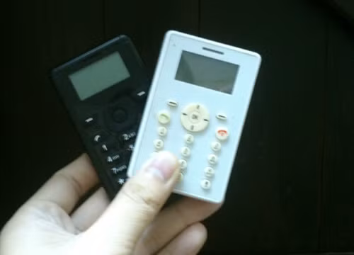 Năm 2011, nhà mạng Beeline tung ra gói cước tỷ phú đi kèm điện thoại siêu rẻ 149.000 đồng đã tạo cơn sốt thực sự trong giới trẻ. Ảnh: Zing.