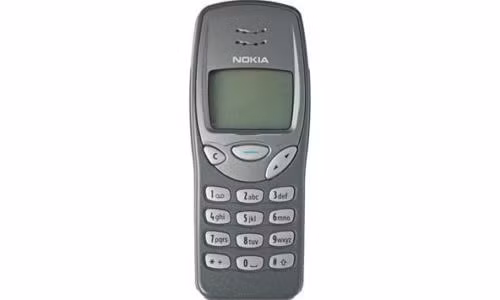 Không có khả năng chạy đa nhiệm, vừa gọi điện, vừa nhắn tin nhưng Nokia 3210 nổi tiếng với độ bền cao và khả năng nghe gọi khá dài. Ảnh: Dienthoaico.