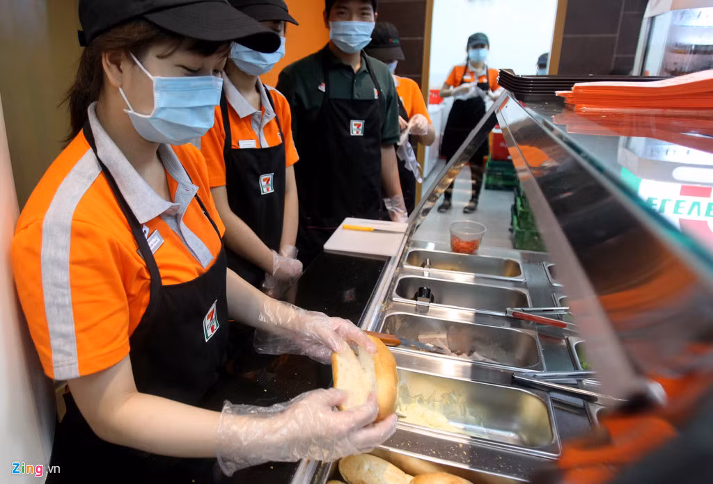 Gian hàng bánh mì Việt được bố trí khá lớn.