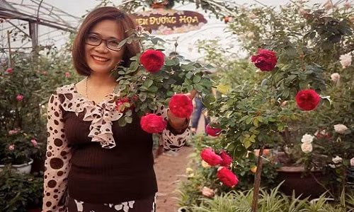 Moi mat ngam vuon hong 500 loai cua nu thac si Viet