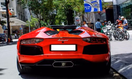 Soi gia khung cua 5 sieu xe dat nhat Viet Nam 2017